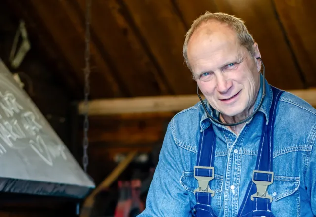 Bert Johansson i smedjan - kontaktkort